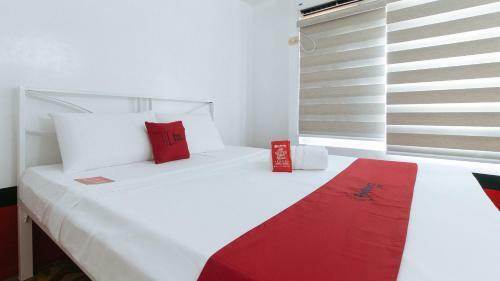 Hotel Reddoorz The Providence Tower - Vaccinated Staff