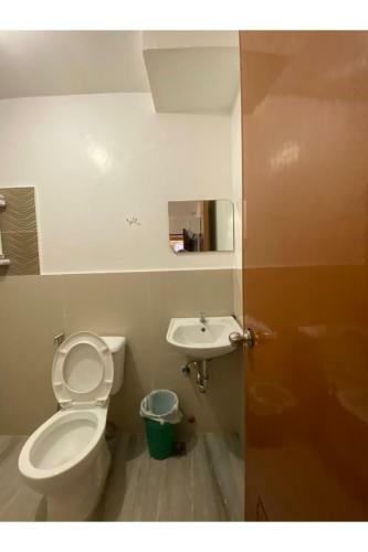 Hostal E Relaxed Haven Transient House