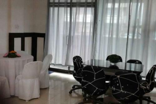 Apartamento A216 Spacious Br Plus Mini Function Room