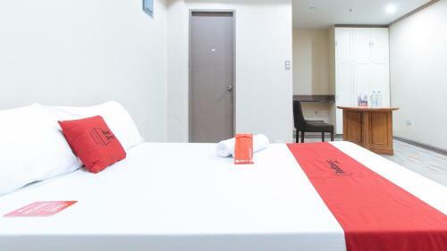 Hotel Reddoorz Canley Residential