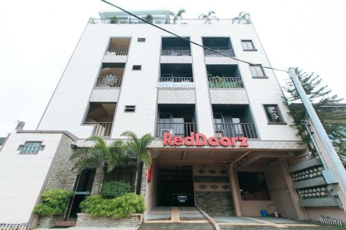 Hotel Reddoorz Canley Residential