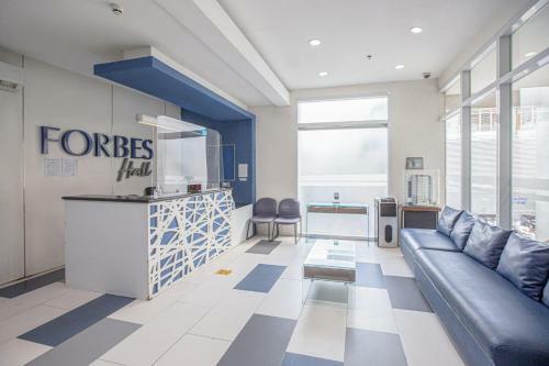 Albergue Forbes Hall