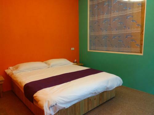 Blue% Hotel