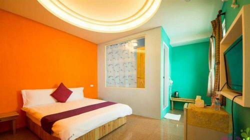 Blue% Hotel