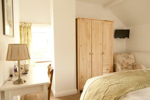 Hostal Belmont Bed And Breakfast