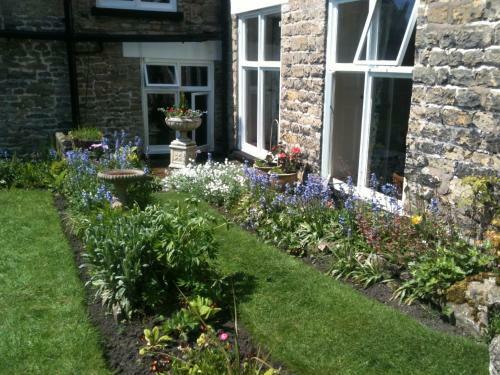 Hostal Bridgefoot Guest House
