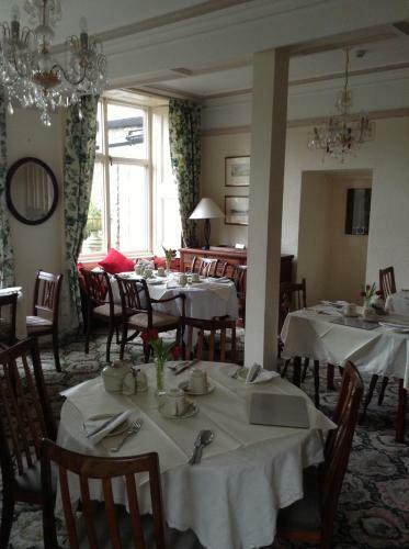 Hostal Bridgefoot Guest House