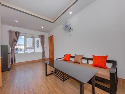 Hotel Oyo 1018 Cong Thanh Gold Apartment