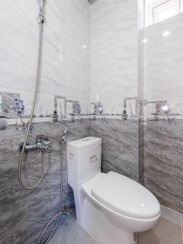 Hotel Oyo 1018 Cong Thanh Gold Apartment