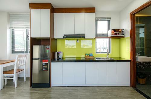 H?ng Th�nh Luxury Hotel & Apartments