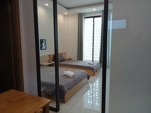 Lee Apartment