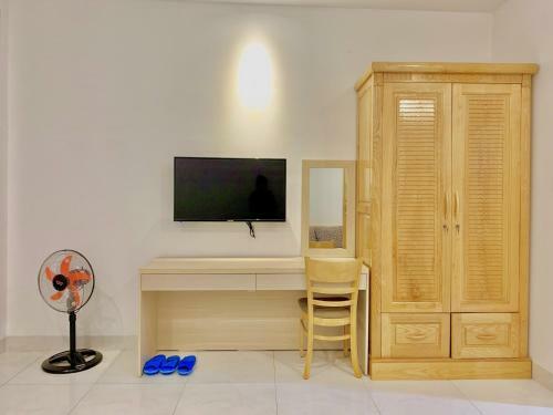 Lee Apartment
