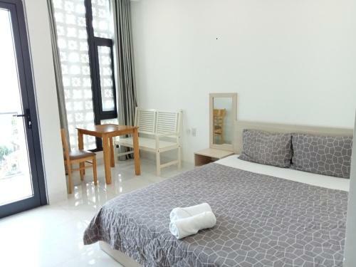 Lee Apartment