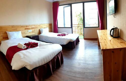 Bed & Breakfast Dang Khoa Lake View Homestay