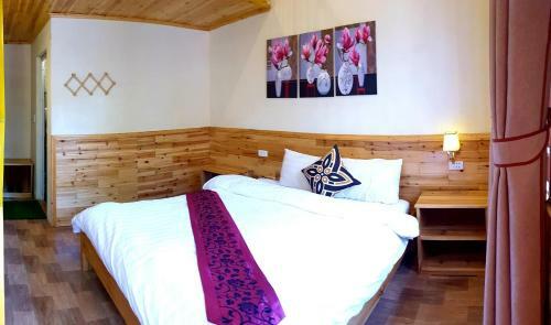 Bed & Breakfast Dang Khoa Lake View Homestay