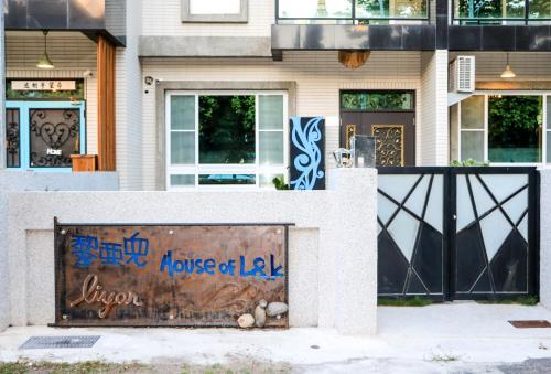 Bed & Breakfast Liyar House