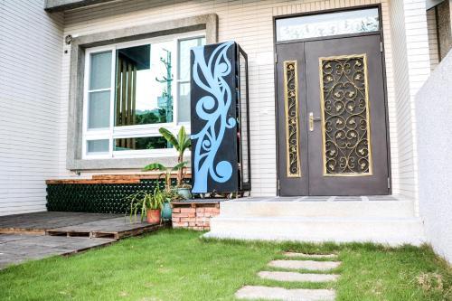 Bed & Breakfast Liyar House