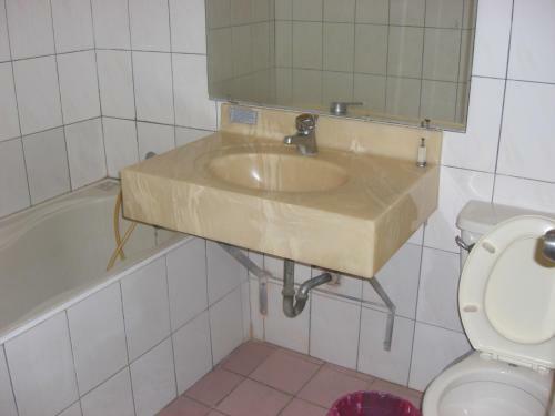 Hostal Uni Hotel