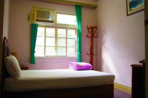 Hostal Uni Hotel