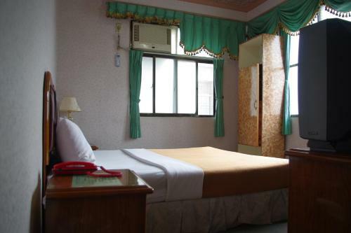 Hostal Uni Hotel