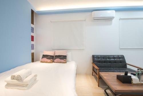 Bird Series Hostel