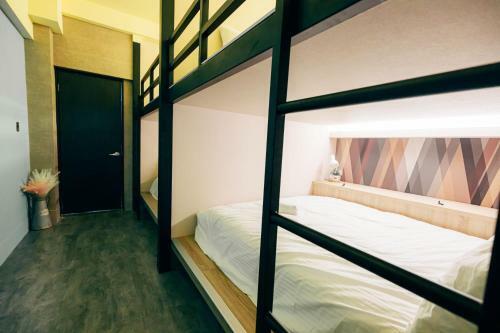 Bird Series Hostel
