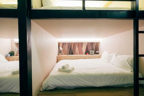 Bird Series Hostel