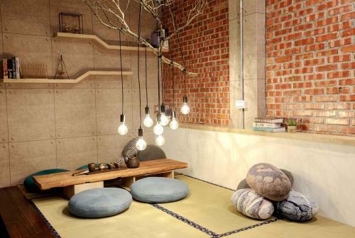 Bird Series Hostel