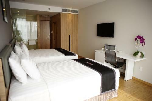 Avanti Hotel