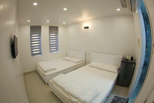 Full House Hostel