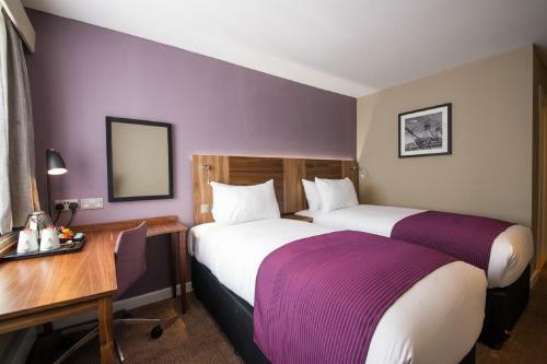 Red Lion Hotel