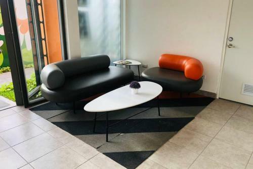 Apartamento Monterrey Living Centro El Titan Piso 6