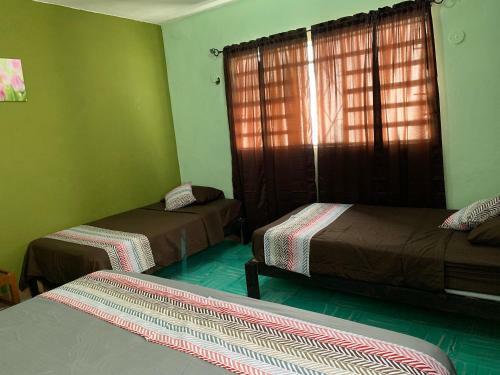 Hostal Casa Alegria