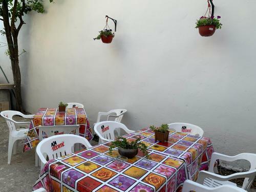 Hostal Casa Alegria