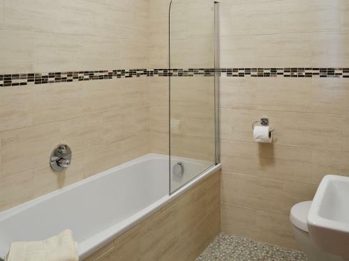 Apartment 6