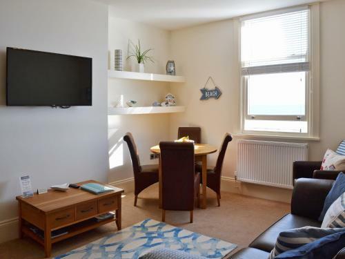 Apartment 6