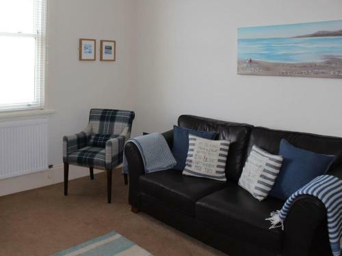 Apartment 6