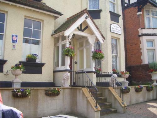 Hostal The Sea Spirit Guest House