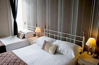 Hostal Alexanders