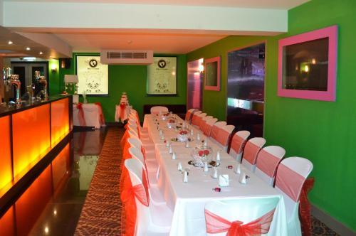 Chatsworth Hotel