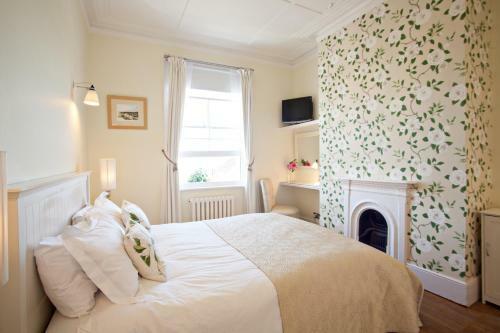 Hostal Black Rock House