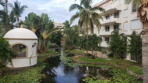 Apartamento Costa Bonita Beach & Resort
