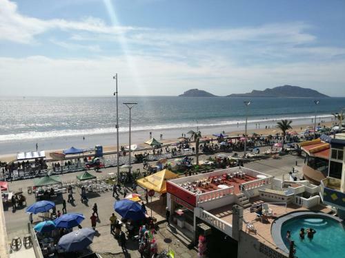 Apartamento Departamento En Malecon Portico Beach