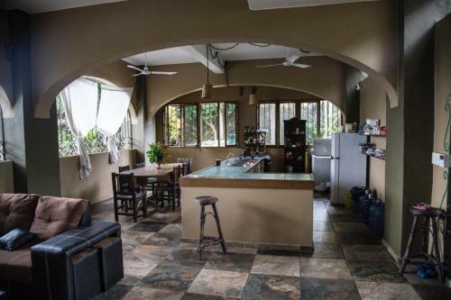 Hostal Beach Front Guesthouse