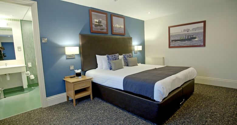 Sandbanks Hotel