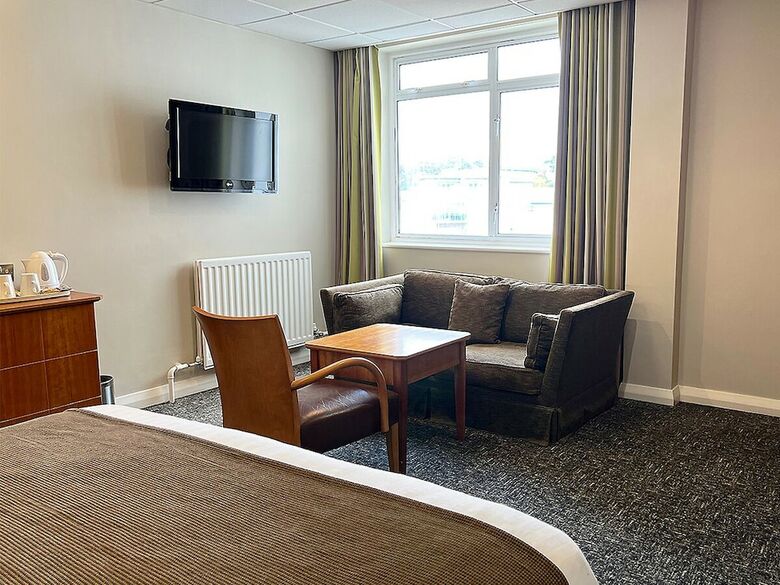 Sandbanks Hotel