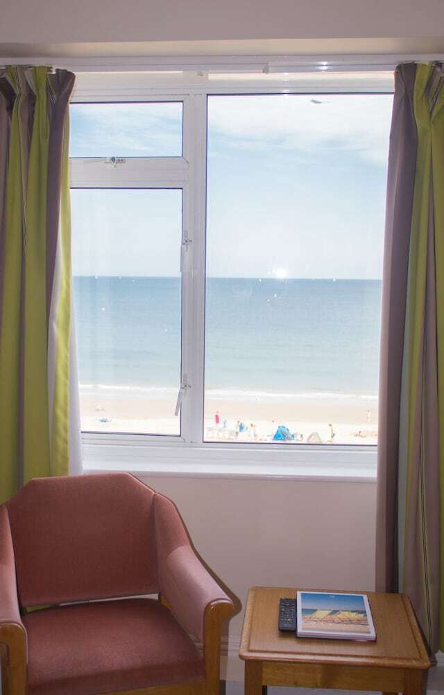 Sandbanks Hotel