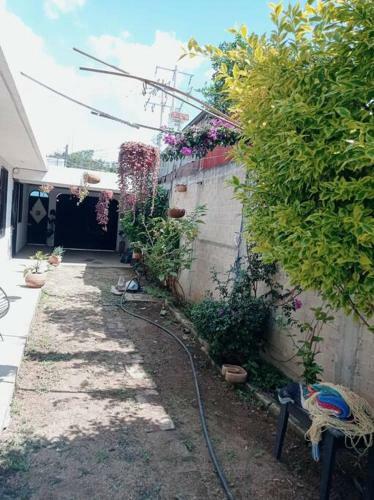Casa R�stica Con Cochera Privada