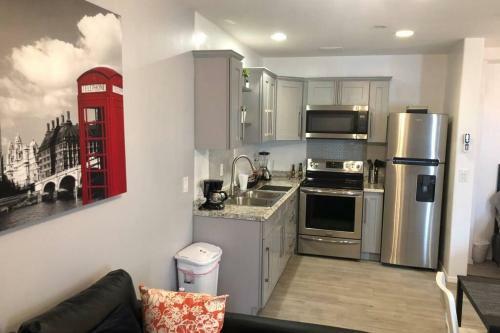 New 2 Bedroom Luxury Apartment -great Location -modern