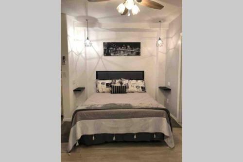 New 2 Bedroom Luxury Apartment -great Location -modern